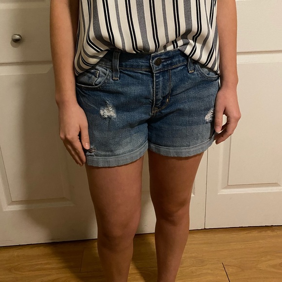 Boyfriend Fit Shorts - Picture 1 of 1